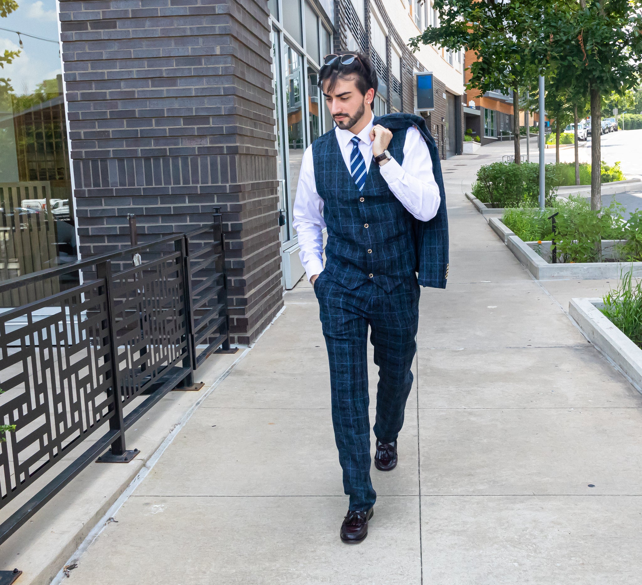 SAMUEL Slim Fit Navy Blue Chalk Stripe 3-Piece Suit – SamEnchill